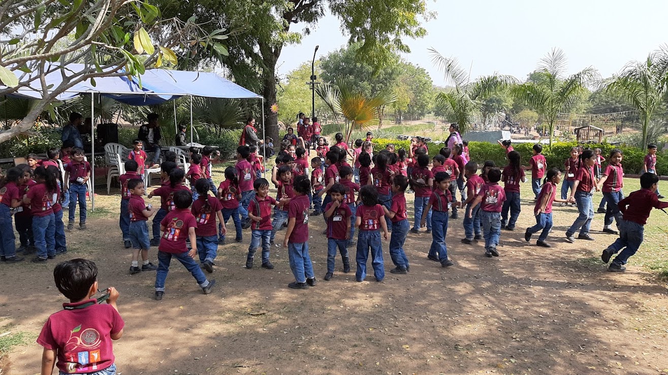 Junior students playing group coordination games